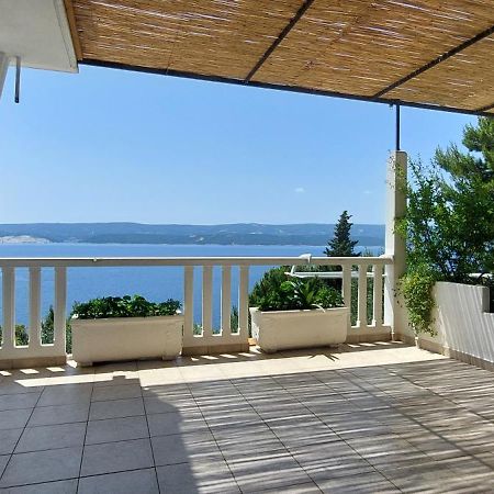 Apartments Dana Оміш Екстер'єр фото