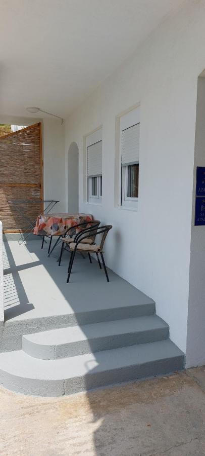 Apartments Dana Оміш Екстер'єр фото