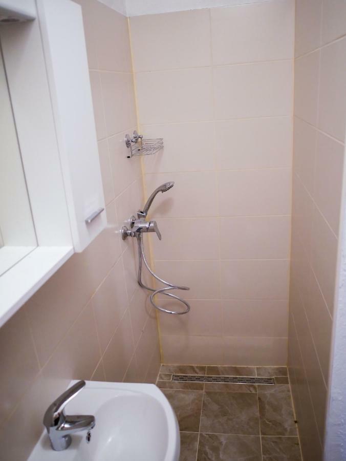 Apartments Dana Оміш Екстер'єр фото